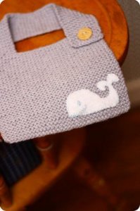Knit baby bib
