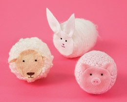 Cute Easter animals made with styrofoam eggs and different yarns. #Sheep #Pig #Bunny