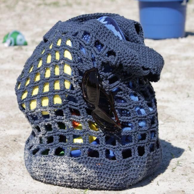 Free Crocheting Pattern: Summer Squares Beach Tote
