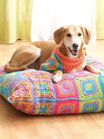 Dog Bed and Kerchief | Yarn | Free Knitting Patterns | Crochet Patterns | Yarnspirations